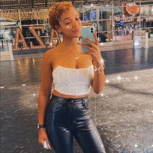 Meet your Posher, Abby